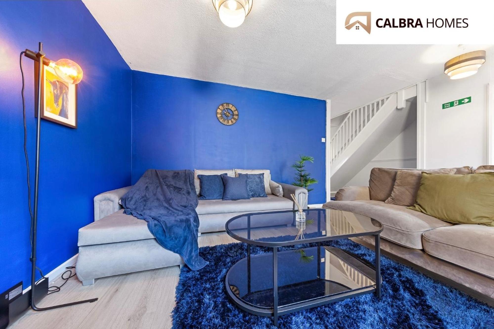 The Angel Garden Residence, A Sophisticated 3-bedroom Escape *
