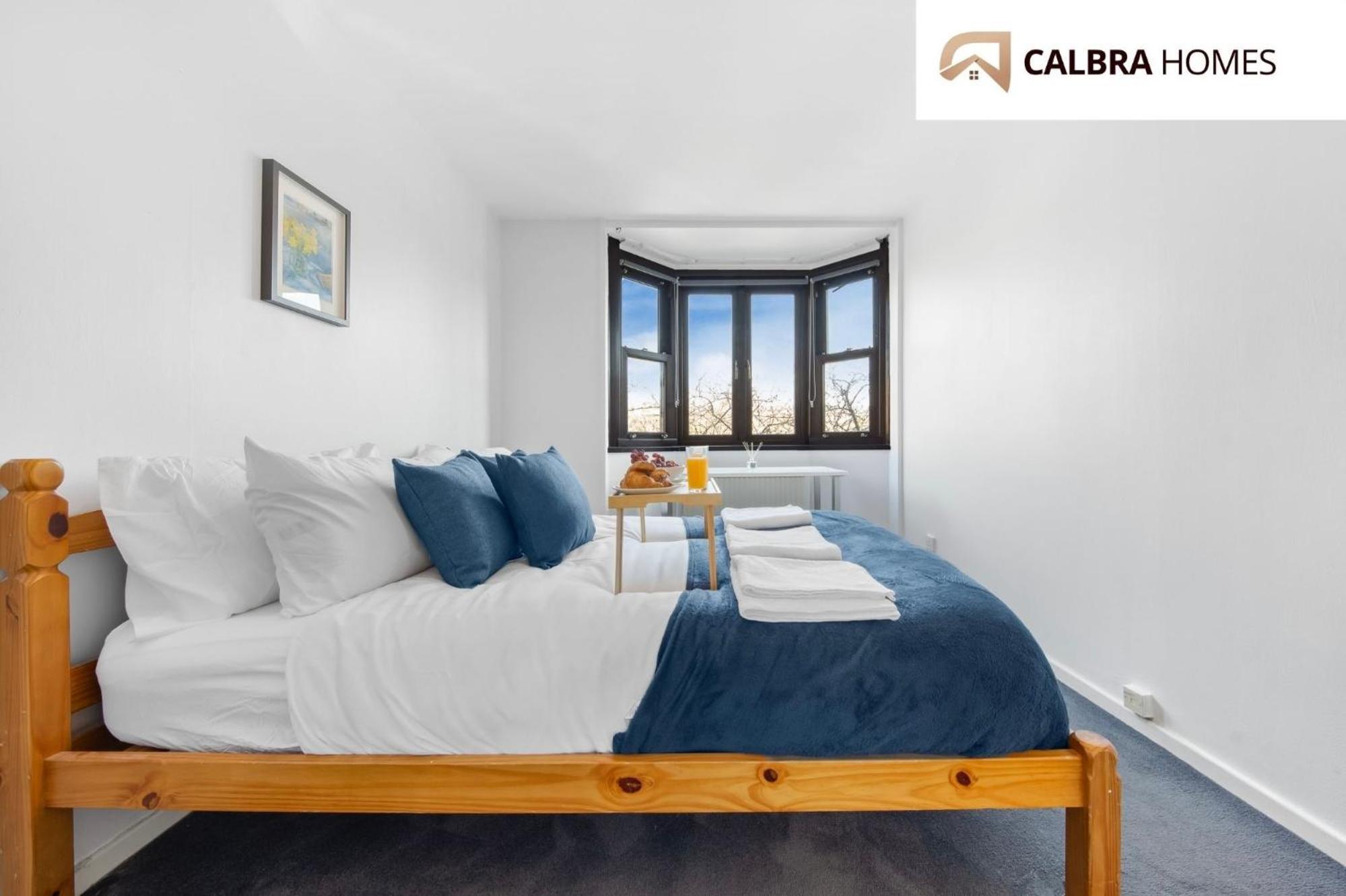 The Angel Garden Residence, A Sophisticated 3-bedroom Escape *