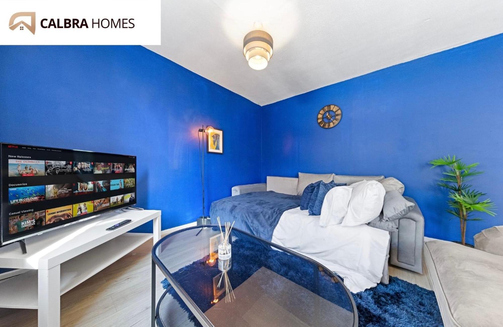 The Angel Garden Residence, A Sophisticated 3-bedroom Escape *
