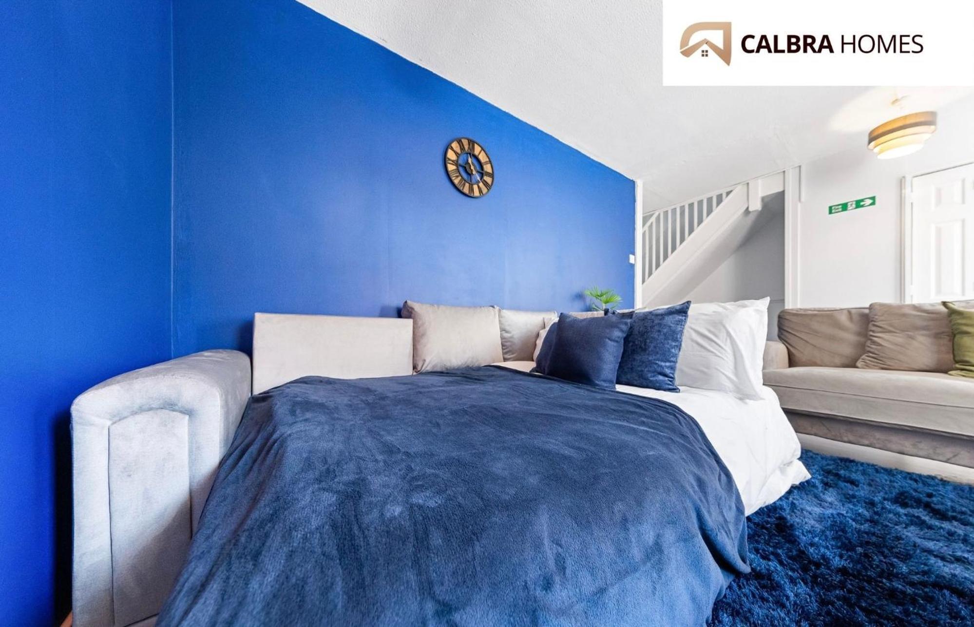 The Angel Garden Residence, A Sophisticated 3-bedroom Escape *