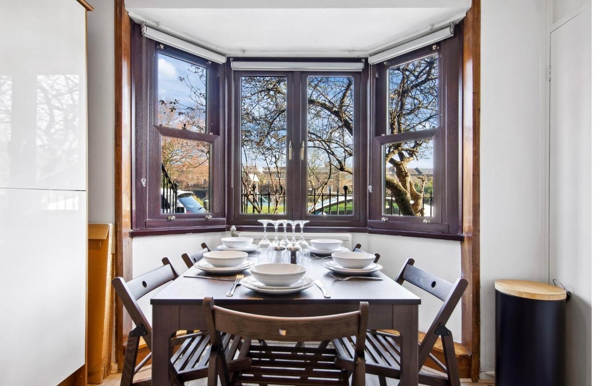 The Angel Garden Residence, A Sophisticated 3-bedroom Escape * Londra
